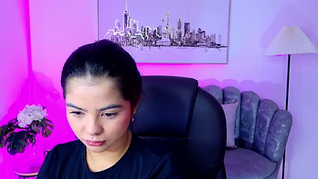 Snapshot of Layla_Breezee chatting on 05-10-26, 11:25 Layla Breezee online show from 05-10-26, 11:25