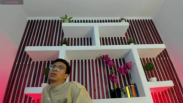 ApoloCruz online show from 05-17-26, 04:01