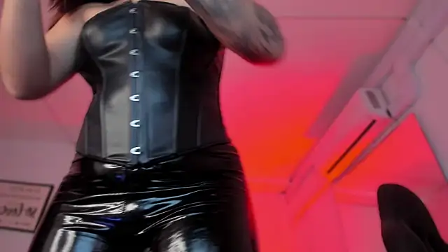 bonnieAn online show from 11-08-25, 11:25