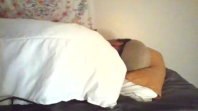 angeliquebelcali online show from 10-20-25, 05:20