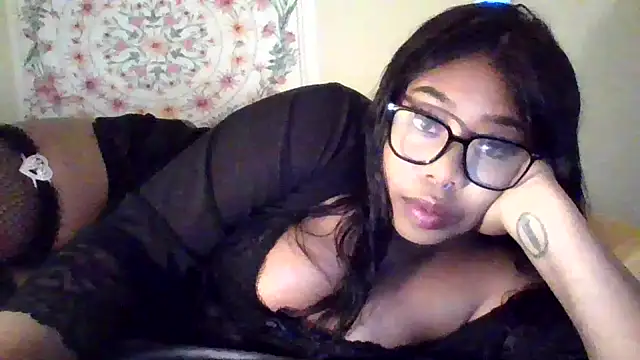 angeliquebelcali online show from 10-19-25, 05:16