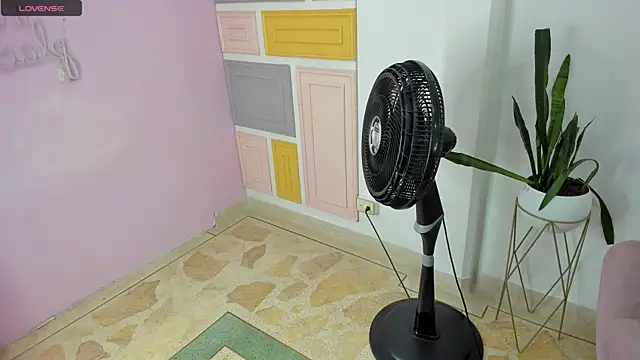 Mara Torres1 online show from 03-03-25, 08:11