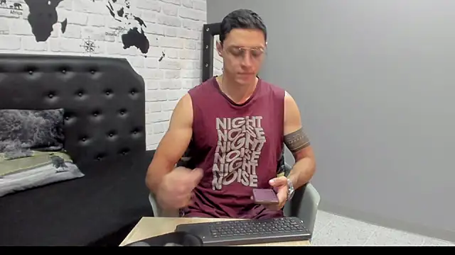 Frank Millers online show from 11-11-25, 08:36