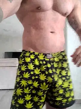 Snapshot of badbrown chatting on 03-17-25, 12:46 badbrown online show from 03-17-25, 12:46