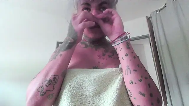 serena  vedette online show from 10-16-25, 09:39