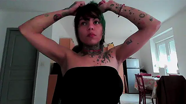 serena  vedette online show from 02-25-25, 08:14