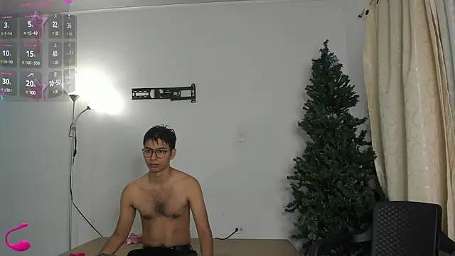 Snapshot of MarioandMia chatting on 02-24-25, 11:41 MarioandMia online show from 02-24-25, 11:41