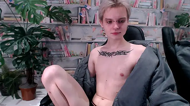 Snapshot of DemianEnglen chatting on 03-15-25, 11:39 DemianEnglen online show from 03-15-25, 11:39