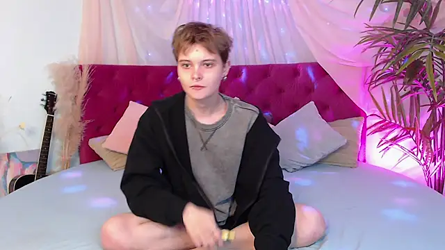 Snapshot of DemianEnglen chatting on 11-14-25, 08:45 DemianEnglen online show from 11-14-25, 08:45