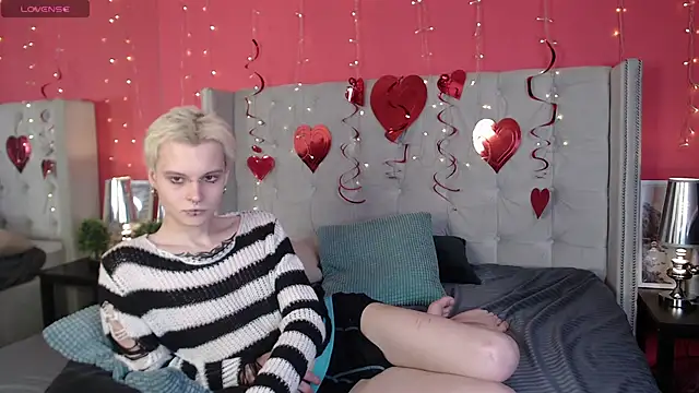 Snapshot of DemianEnglen chatting on 02-18-25, 12:05 DemianEnglen online show from 02-18-25, 12:05