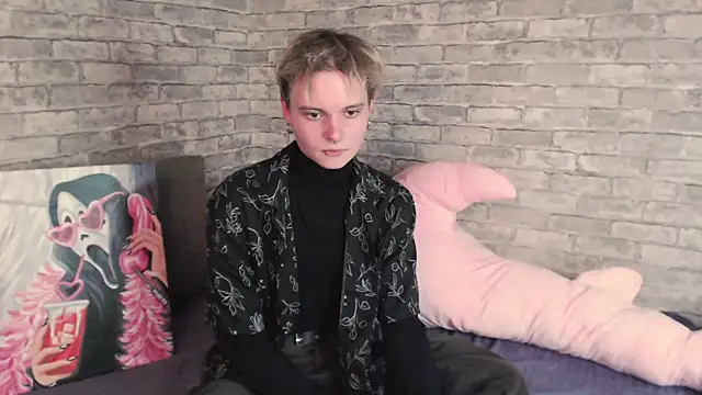 Snapshot of DemianEnglen chatting on 09-09-25, 11:25 DemianEnglen online show from 09-09-25, 11:25