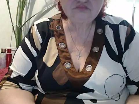 DeniseeRosea online show from 05-17-26, 05:57