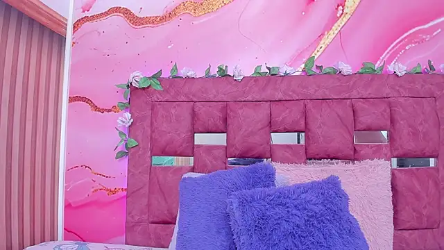 scarlett  evans  online show from 11-13-25, 06:12