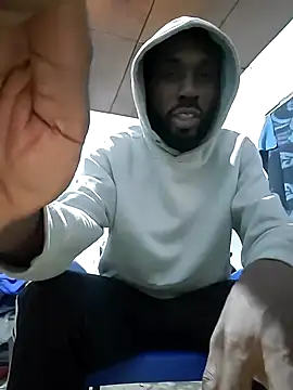 Snapshot of onewinnertee chatting on 03-01-26, 12:10 onewinnertee online show from 03-01-26, 12:10