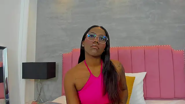 Alaia Colins online show from 11-12-25, 02:59