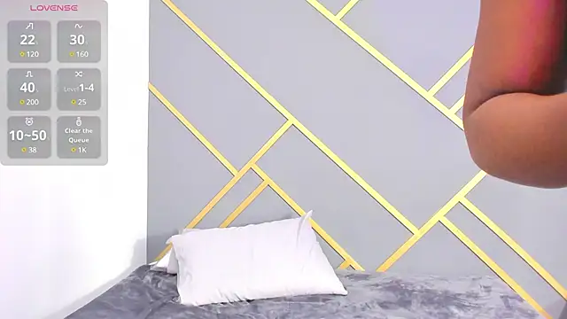 Snapshot of Alaia_Colins chatting on 03-21-25, 04:17 Alaia Colins online show from 03-21-25, 04:17