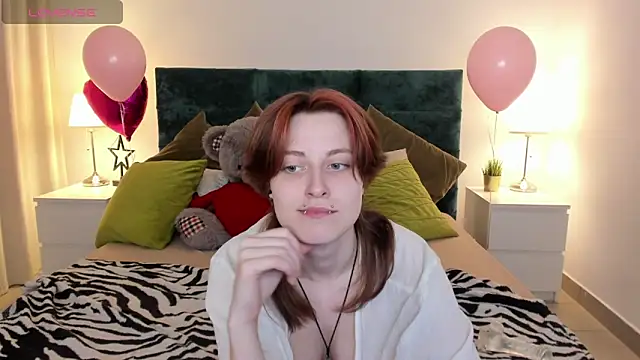 Snapshot of Jiffyyo chatting on 03-11-25, 02:29 Jiffyyo online show from 03-11-25, 02:29