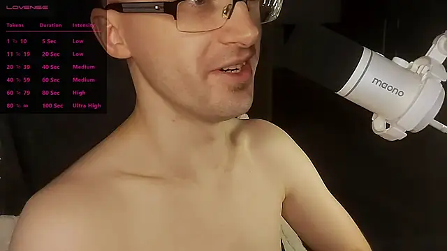 Snapshot of Moonsire1 chatting on 02-03-26, 02:53 Moonsire1 online show from 02-03-26, 02:53