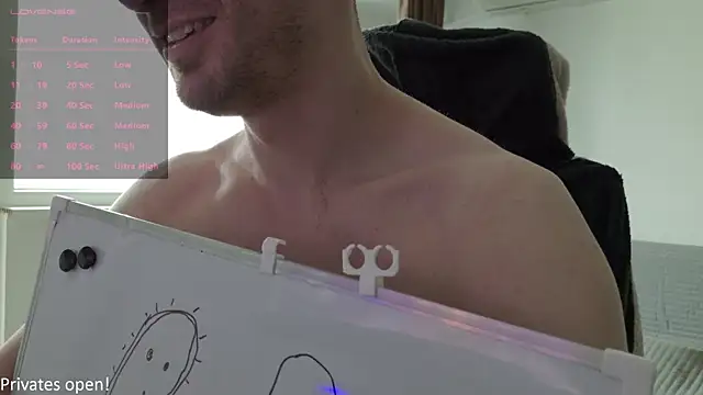 Snapshot of Moonsire1 chatting on 02-07-26, 10:45 Moonsire1 online show from 02-07-26, 10:45