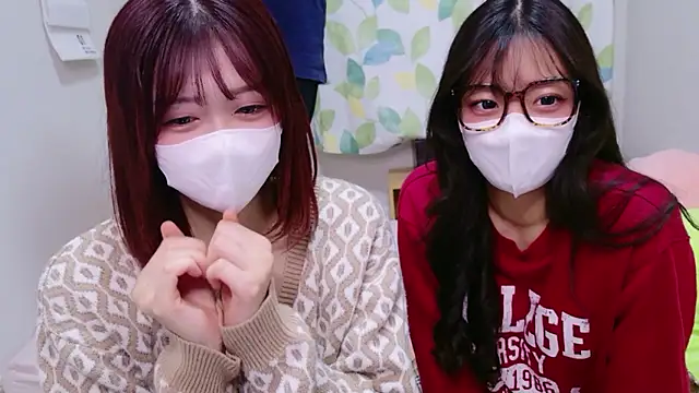 NA-KAREN-V8 online show from 12-05-25, 12:04