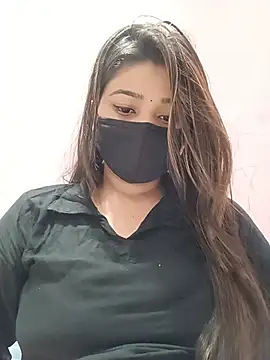 Snapshot of Simran-001 chatting on 06-16-26, 01:00 Simran-001 online show from 06-16-26, 01:00
