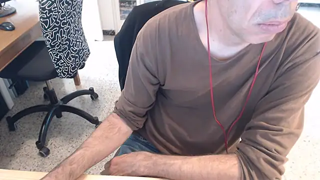 Snapshot of choice669 chatting on 04-13-26, 03:05 choice669 online show from 04-13-26, 03:05