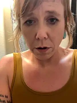 Snapshot of I_am_babydoll chatting on 10-07-25, 01:28 I am babydoll online show from 10-07-25, 01:28