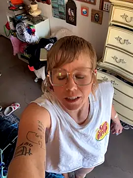 Snapshot of I_am_babydoll chatting on 10-25-25, 05:24 I am babydoll online show from 10-25-25, 05:24