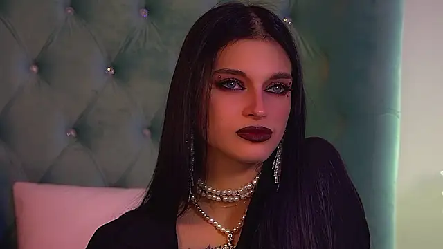 BeverlyMost online show from 11-04-25, 06:11