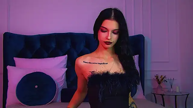 Snapshot of BeverlyMost chatting on 09-10-25, 06:23 BeverlyMost online show from 09-10-25, 06:23