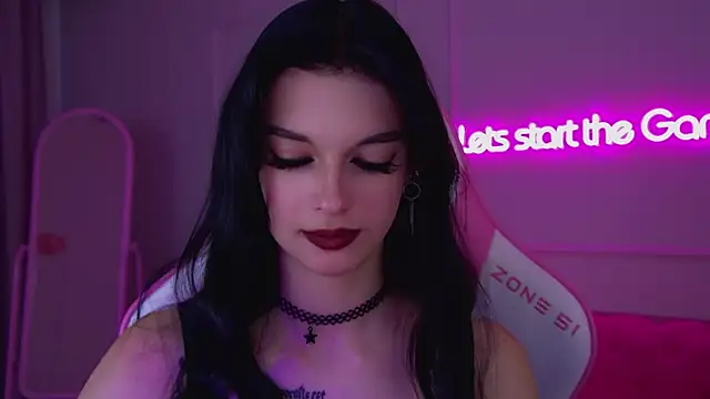 Snapshot of BeverlyMost chatting on 03-20-25, 01:35 BeverlyMost online show from 03-20-25, 01:35