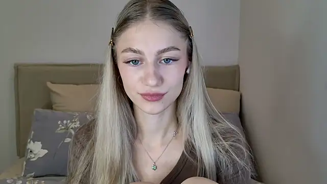 Snapshot of GabriellaOlsen chatting on 10-14-25, 11:44 GabriellaOlsen online show from 10-14-25, 11:44