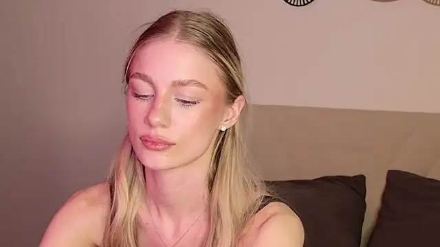 GabriellaOlsen online show from 04-12-26, 04:54