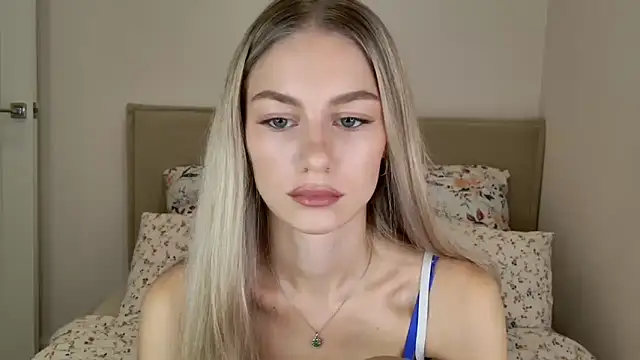Snapshot of GabriellaOlsen chatting on 09-26-25, 08:43 GabriellaOlsen online show from 09-26-25, 08:43