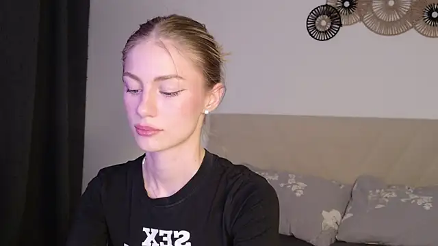 Snapshot of GabriellaOlsen chatting on 05-31-26, 04:46 GabriellaOlsen online show from 05-31-26, 04:46