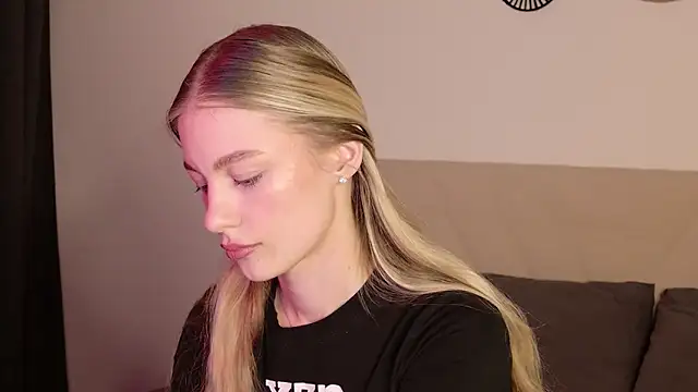 GabriellaOlsen online show from 04-11-26, 05:49