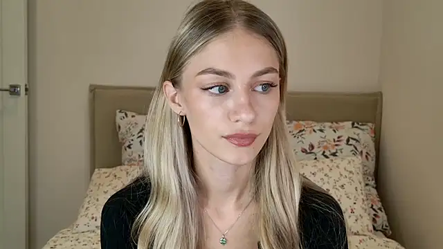 Snapshot of GabriellaOlsen chatting on 09-19-25, 11:03 GabriellaOlsen online show from 09-19-25, 11:03