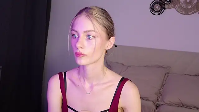 GabriellaOlsen online show from 07-11-26, 04:40