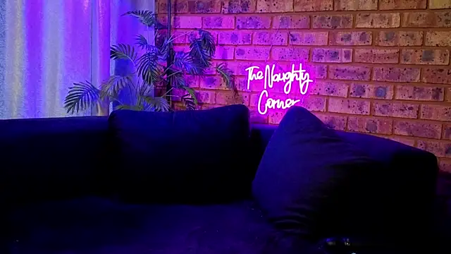 Snapshot of ourjourneyxoxoxo chatting on 11-15-25, 06:39 ourjourneyxoxoxo online show from 11-15-25, 06:39