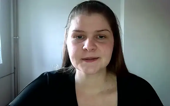 Snapshot of lovexCaroline chatting on 02-04-25, 02:53 lovexCaroline online show from 02-04-25, 02:53