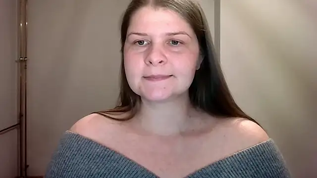 Snapshot of lovexCaroline chatting on 03-18-25, 05:55 lovexCaroline online show from 03-18-25, 05:55