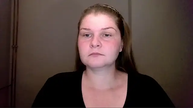 Snapshot of lovexCaroline chatting on 09-11-25, 08:42 lovexCaroline online show from 09-11-25, 08:42