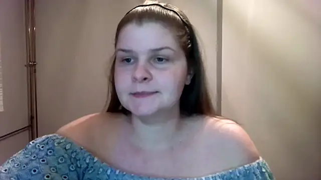 Snapshot of lovexCaroline chatting on 02-12-25, 06:30 lovexCaroline online show from 02-12-25, 06:30