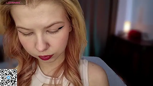 LynetHakes online show from 03-21-26, 06:14