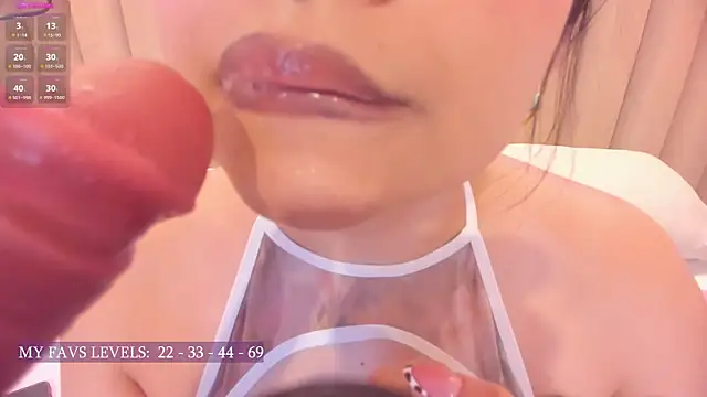 Naomymonroe  online show from 09-17-25, 09:39