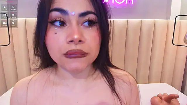 Naomymonroe  online show from 11-11-25, 07:30