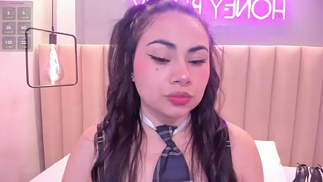 Naomymonroe  online show from 11-29-25, 09:37