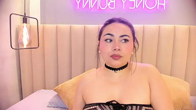 Naomymonroe  online show from 05-23-26, 10:47