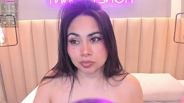 Naomymonroe  online show from 09-18-25, 09:51