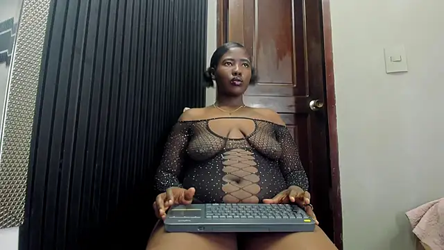 ebony sofia69 online show from 03-18-25, 04:18